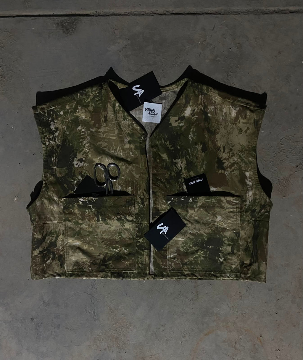 UA Camo Crop Vest - vista frontal